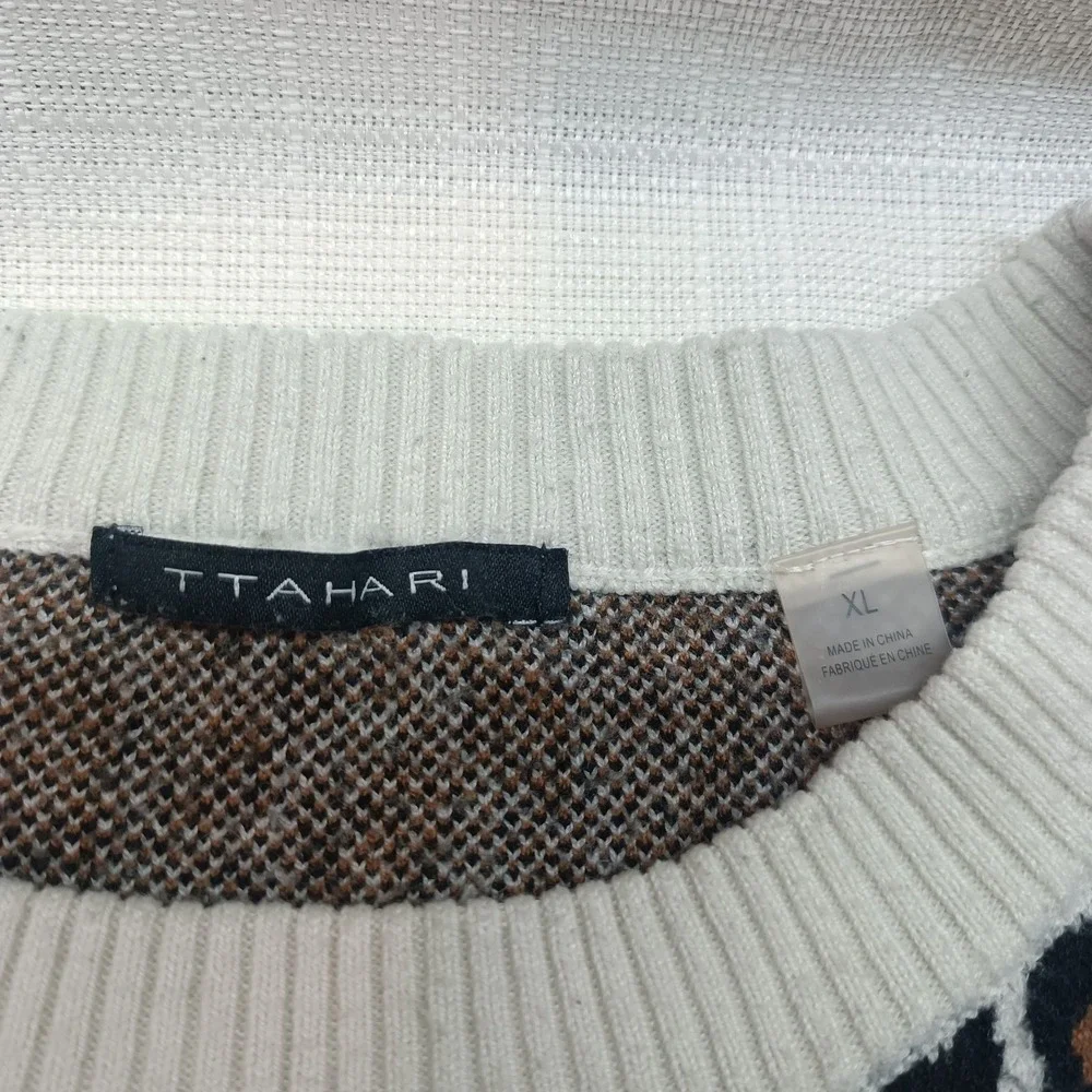T Tahari Sweater Women XL Cream‎ Leopard Animal Print Pullover Crew Neck Casual